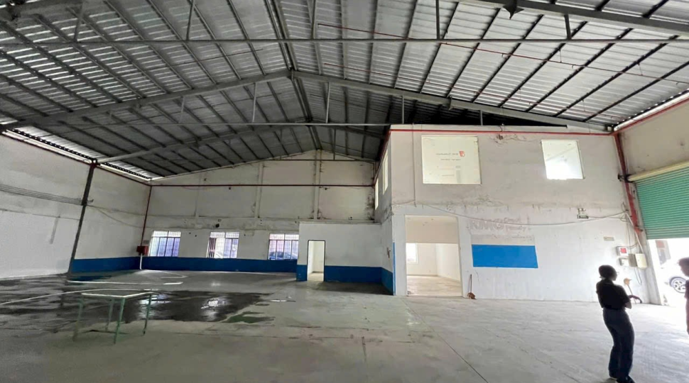 Cho thuê xưởng gần cầu vượt quang trung