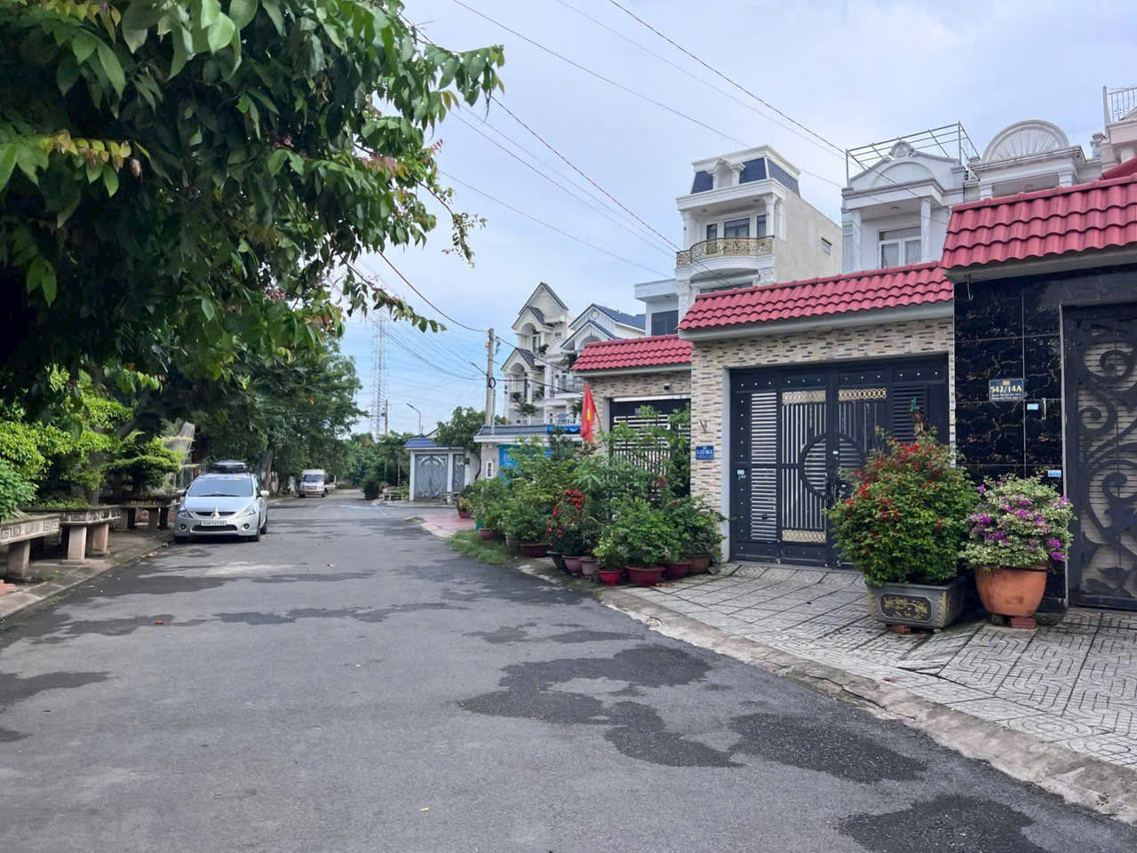 https://raovatbatdongsan.com.vn/nha-mat-tien